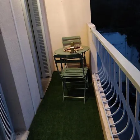 F2 Lumineux 8 Min A Pieds De La Apartment Nice