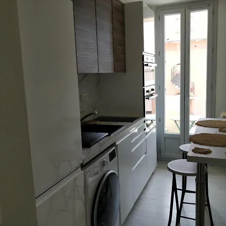 Apartment F2 Lumineux 8 Min A Pieds De La