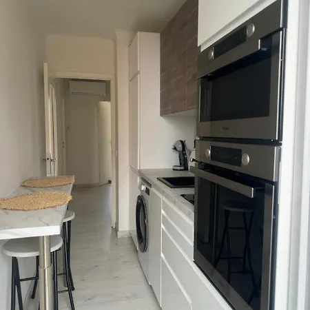 Apartment F2 Lumineux 8 Min A Pieds De La Nice