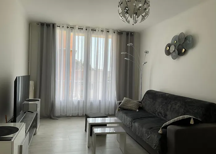 Διαμέρισμα F2 Lumineux 8 Min A Pieds De La *