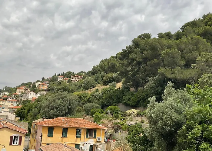 F2 Lumineux 8 Min A Pieds De La Νίκαια